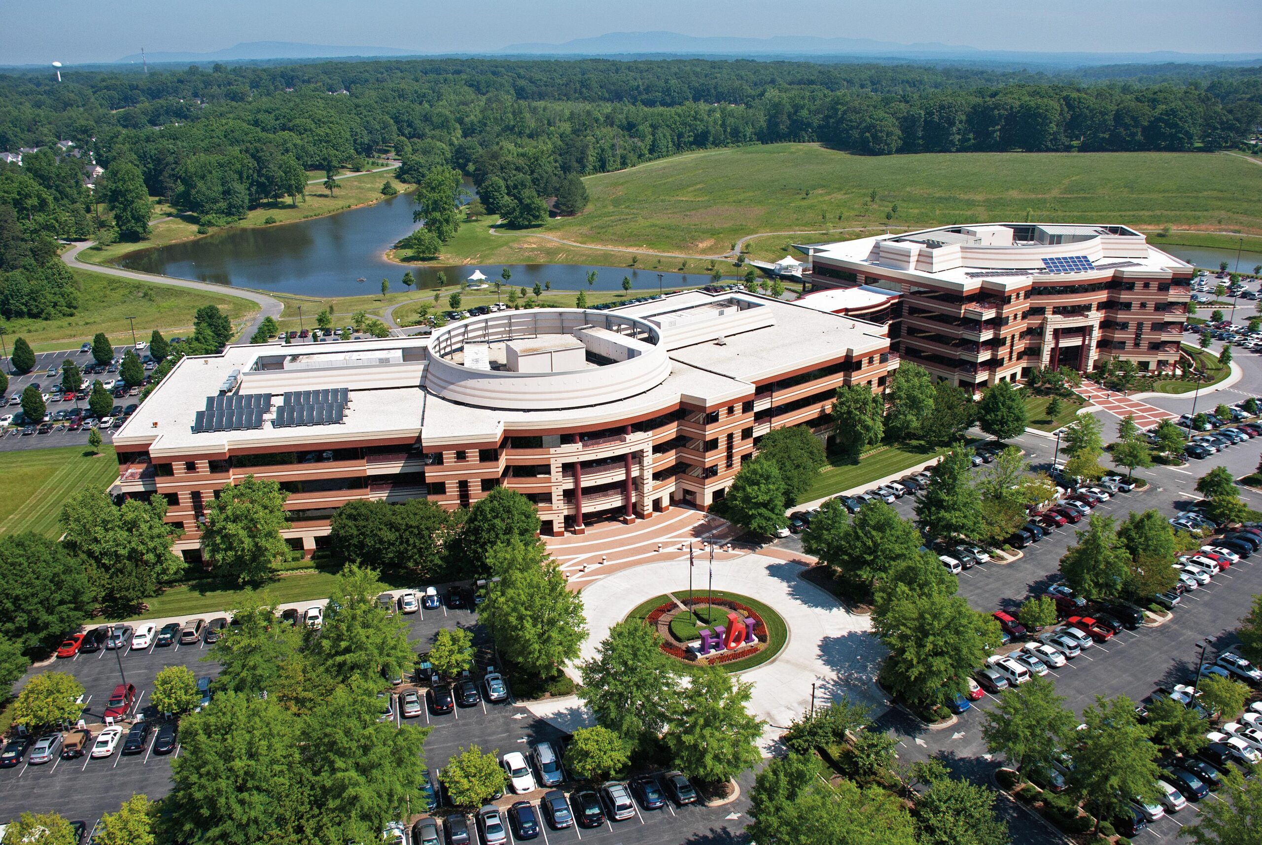 HanesBrands Announces First-Quarter 2023 Financial Results - Apparelist