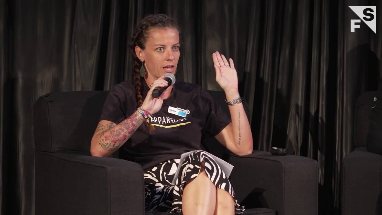 Cassie Green, Content Director of Apparelist, leads a panel conversation at PRINTING United Expo