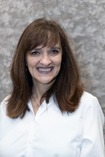 Ronda Kokenge headshot 